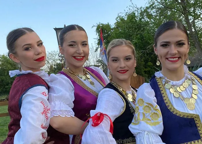 木屋 Lolini 诺威萨